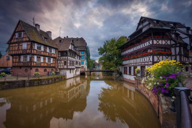 Gün batımında Strasbourg.
