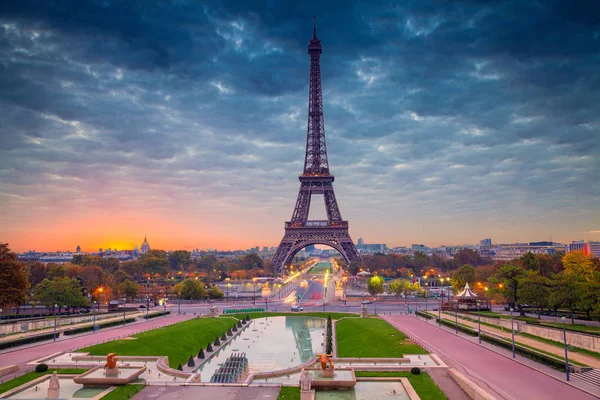 Paris at sunrise. — Stock Photo, Image