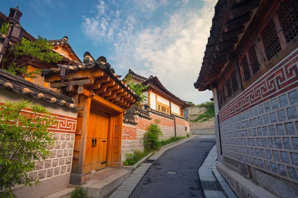 Bukchon Hanok Village em Seul . — Fotografia de Stock