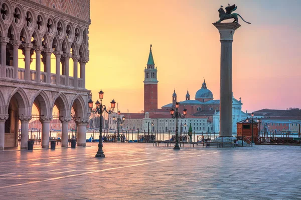 Venecia Imagen Plaza San Marcos Venecia Durante Amanecer —  Fotos de Stock