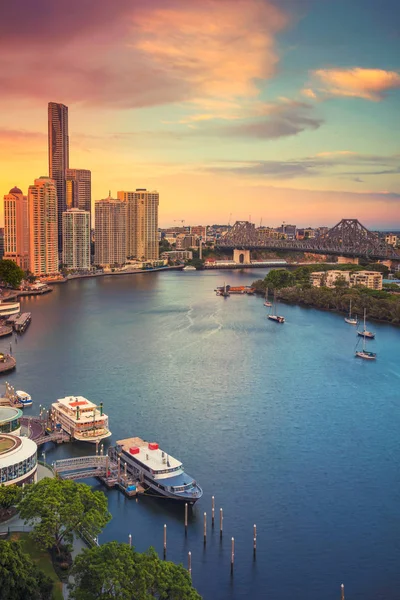 Brisbane Brisbane Manzarası Avustralya Dramatik Günbatımı Sırasında Cityscape Görüntü — Stok fotoğraf