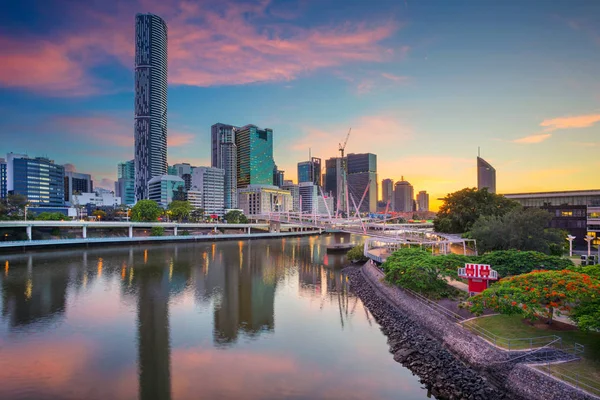 Brisbane Brisbane Manzarası Avustralya Dramatik Gündoğumu Sırasında Cityscape Görüntü — Stok fotoğraf