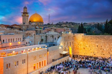 Kudüs. Kudüs, İsrail, Rock ve Western Wall kubbe ile Cityscape resim gün batımında.