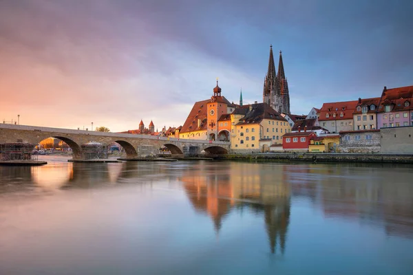 Regensburg Városkép Kép Alatt Tavasszal Sunrise Regensburg Németország — Stock Fotó