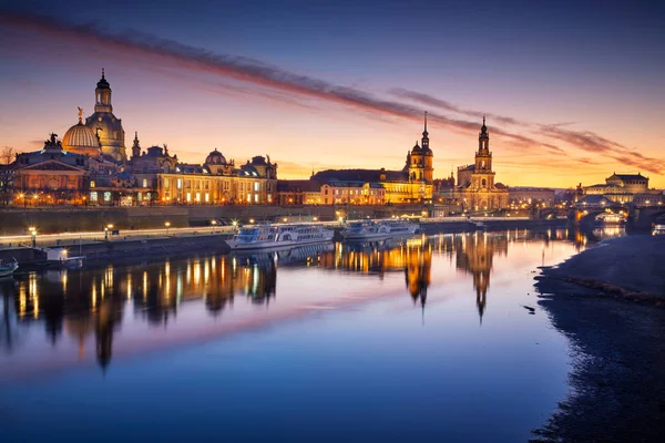 Drážďany Německo Obraz Drážďan Německo Drážďanskou Frauenkirche Drážďanskou Katedrálou Při — Stock fotografie