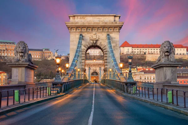 Budapeşte Macaristan Şafak Vakti Szechenyi Zinciri Köprüsü Ile Budapeşte Ufuk — Stok fotoğraf