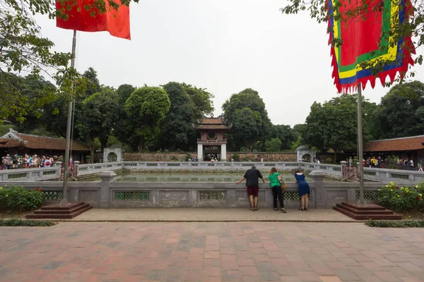 Hanoi Vietnam Mars 2018 Ancien Étang Eau Bénite Puits Thien — Photo