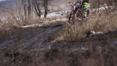 Aşırı Motocross binici yarış