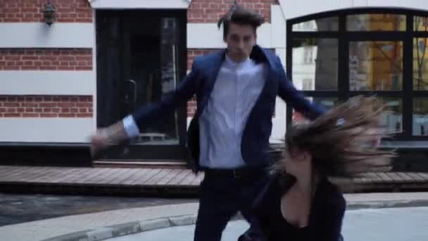 Actively Dancing Meme Moves Street Next Urban Concrete Wall Φορούν — Αρχείο Βίντεο