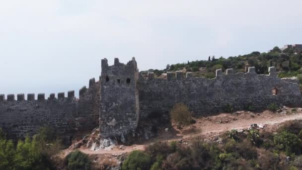 Küçük Ülkelerden Birinin Tepesindeki Kalelerin Üzerinde Uçuyor Eski Şehir Kalesi — Stok video