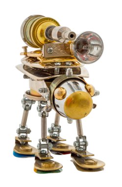 Steampunk robotu. Krom ve bronz parçalar. Beyazda izole edilmiş.