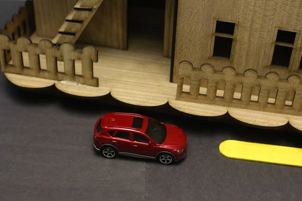 Miniaturmenschen Auf Einem Auto Sitzen Zusammen Und Feiern Neujahr Und — Stockfoto