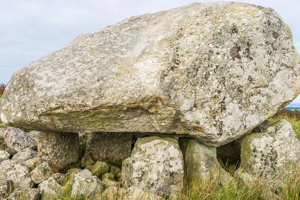 Arthur's kamień neolitycznego kurhanu, półwysep Gower, South Wales, Wielka Brytania — Zdjęcie stockowe