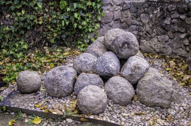 Yuvarlak taş yığını