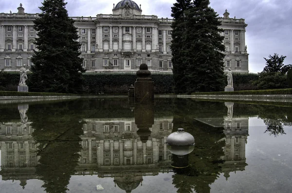 Palais Royal Madrid Vue Sur Palais Royal Madrid Avec Étang — Photo