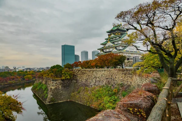 Castelo Osaka Rio Árvore Outono — Fotografia de Stock