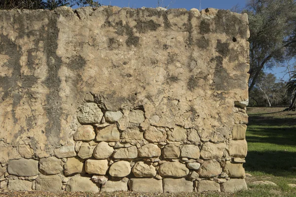 Antigua pared de arenisca desgastada — Foto de Stock