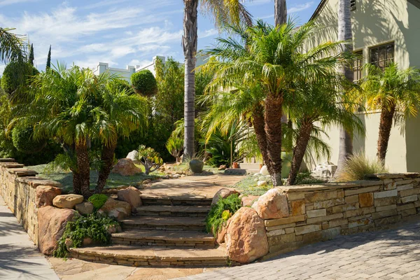 California Home Entry — Stock Photo, Image