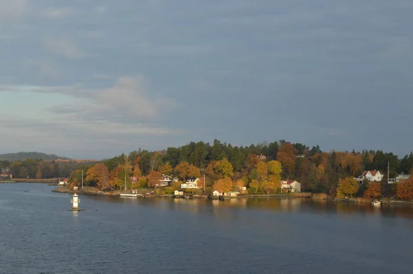 Mała Wyspa Szwecji Jesieni — Zdjęcie stockowe