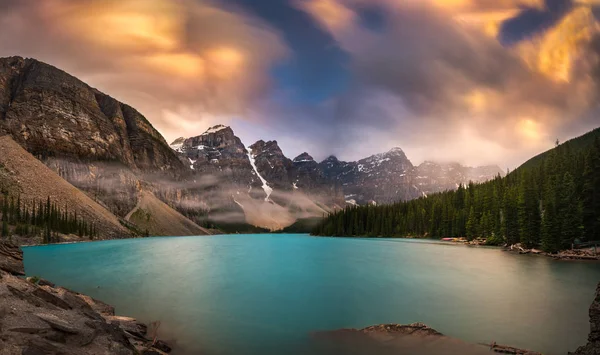 Mais Chuva no Lago Moraine — Fotografia de Stock