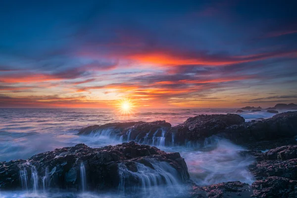 Photograph Beluga Rock Sunset Beautiful Clouds Ocean Waterfalls — Stock Photo, Image