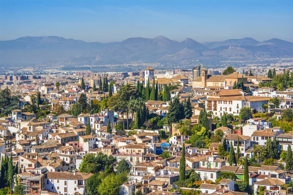 Středověká čtvrť Albaicin, Granada, Španělsko — Stock fotografie