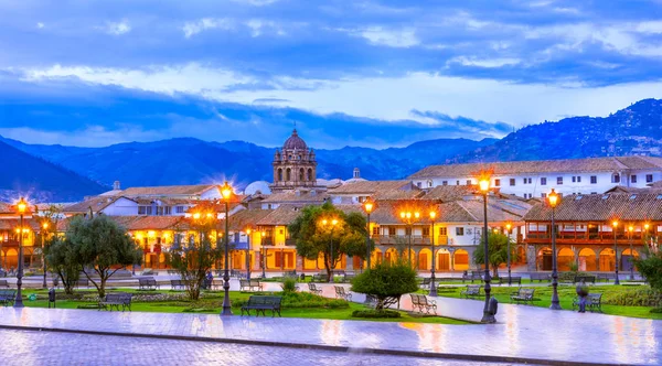 Plaza de Armas temprano en la mañana, Cusco, Perú — Foto de Stock