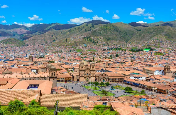 Cusco, Perú - Plaza de Armas e Iglesia de la Compañía de Jesús — Foto de Stock