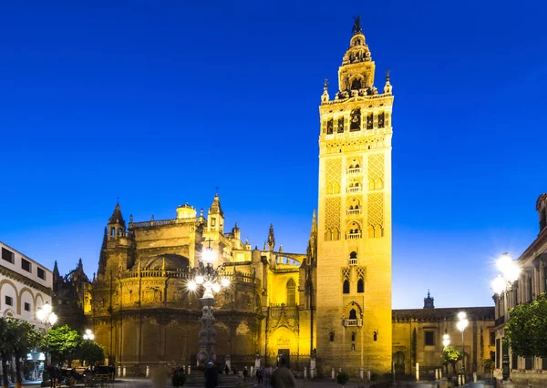 Giralda toren, Sevilla, Andalusie, Spanje — Stockfoto