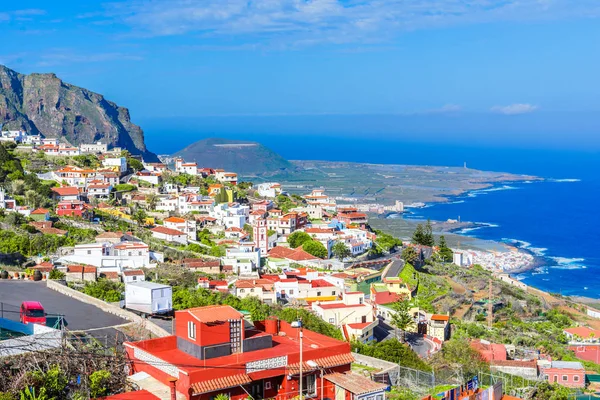 Teneriffa, Kanarieöarna, Spanien: översikt över en färgglad och bea — Stockfoto