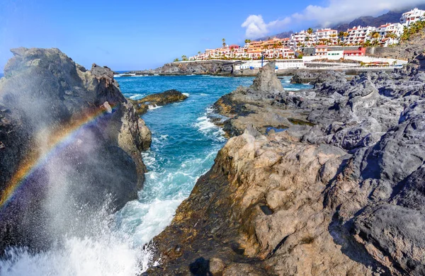 Puerto de cidade, Tenerife, Canárias da ilha de Santiago, Espanha: Beautif — Fotografia de Stock