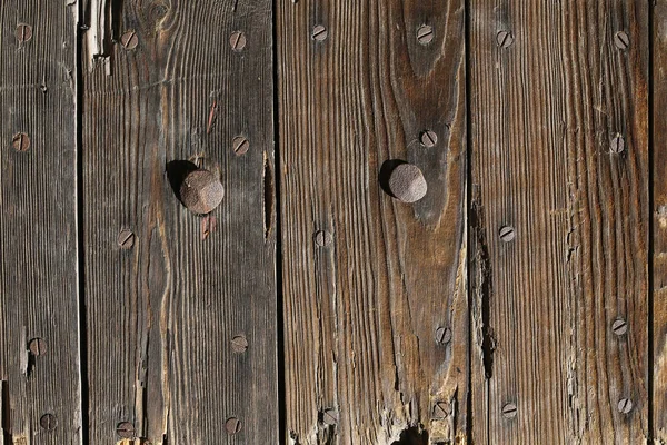 Tableros de madera antiguos con clavos — Foto de Stock