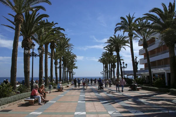 NERJA, COSTA DEL SOL, SPAIN, MARCH 12, 2017: Plaza Balcon de Europa, Nerja is famous resort on Costa del Sol situated 50 km from Malaga. — Zdjęcie stockowe