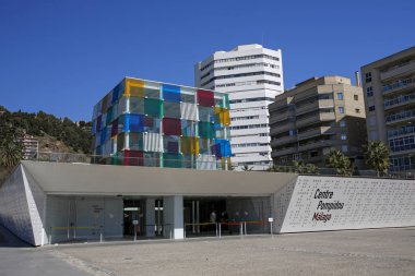 Malaga, İspanya, 1 Mart 2017: Centre Pompidou Malaga - Centre Pompidou bulunan Paris Malaga, İspanya'da, 1 Mart 2017 dünya ünlü Galeri dalı: Centre Pompidou Malaga - şube 