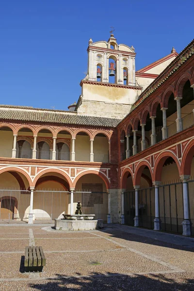 Iglesia San Francisco en Córdoba, Andalucía, España — Foto de Stock