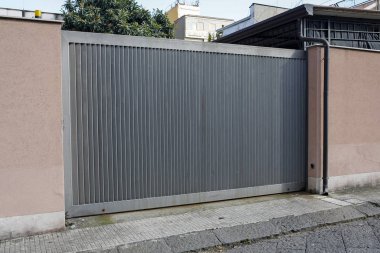 modern metal elektrikli kapı 