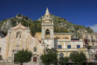Ix Aprile Plaza ile San Giuseppe Kilisesi Sicilya, İtalya, Europ