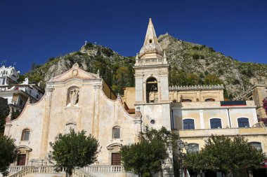 Ix Aprile Plaza ile San Giuseppe Kilisesi Sicilya, İtalya, Europ