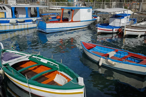 Colorful fishing boats — Stock Photo, Image