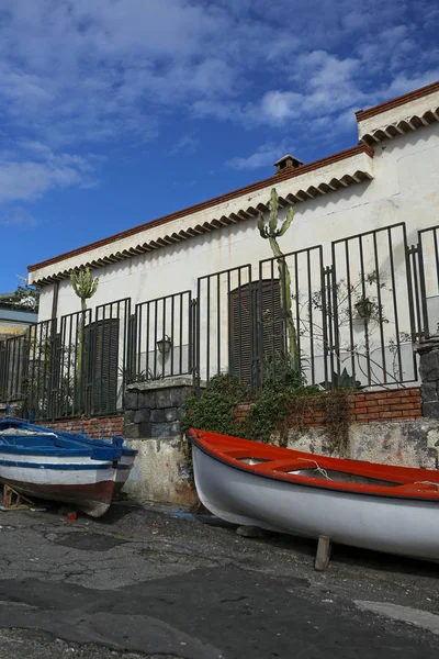 Colorful fishing boats in Catania, Sicily, Italy — Stock Photo, Image