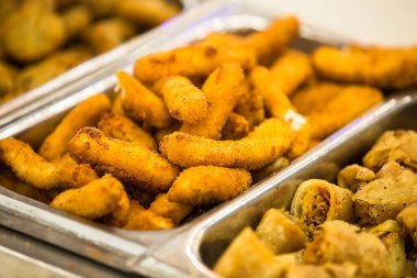 Lezzetli kızarmış Hint Fast food, balık kroket, arka plan