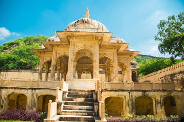Jaipur, RAJASTHAN, INDIA - 6 Ekim 2019: Gaitor Ki Chhatriyan Binası, Miras Mimarisi ve Jaipur 'daki Turizm Yerleri - Görüntü
