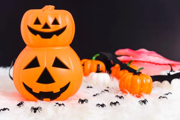 Тыквенный Джек жуткий, паук и летучая мышь на фото, Хэллоуин день conc — стоковое фото