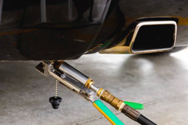 Otomatik yakıt ikmali. Arabadan arabaya Lpg gazı.