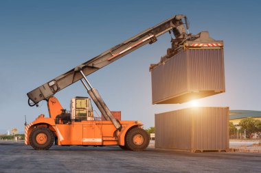 Forklift tutucu kutusu