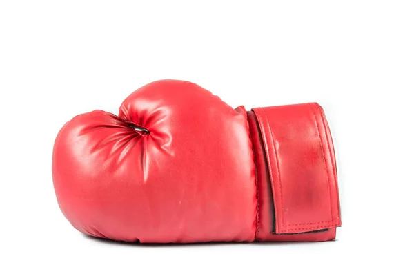 Par de guantes de boxeo de cuero rojo aislados —  Fotos de Stock