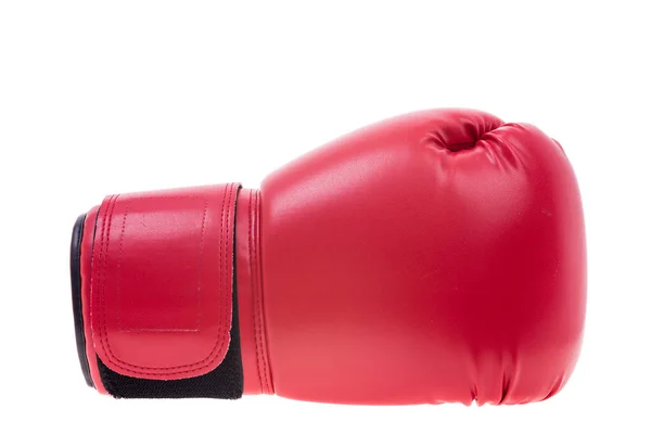 Röda boxningshandskar isolat — Stockfoto