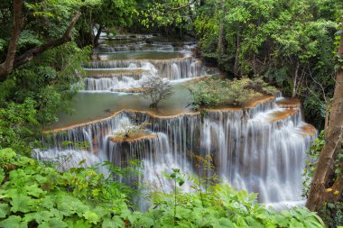 Huay Mae Kamin Şelalesi, Kanchanaburi Tayland 'da güzel bir şelale.