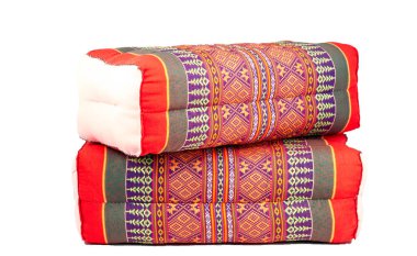 dikdörtgen yastık Tay tarzında beyaz zemin üzerine.