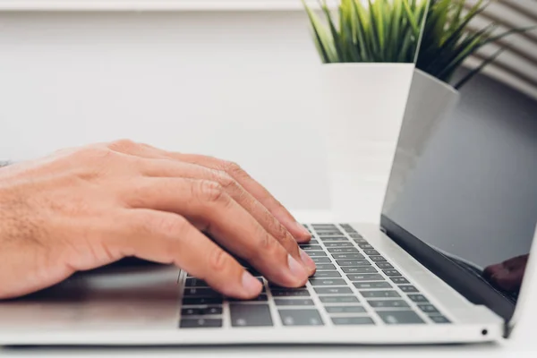 Hands Male Businessmen Using Keyboard Laptop Computer Home Office — Stock Photo, Image